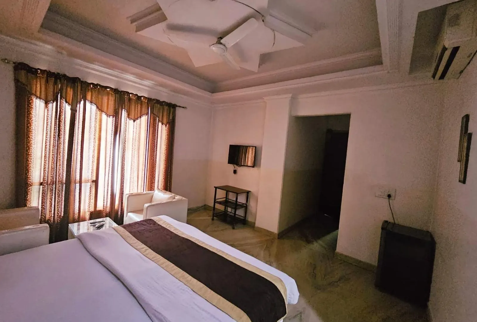 Hotel Ashiyana Elite Gurgaon India